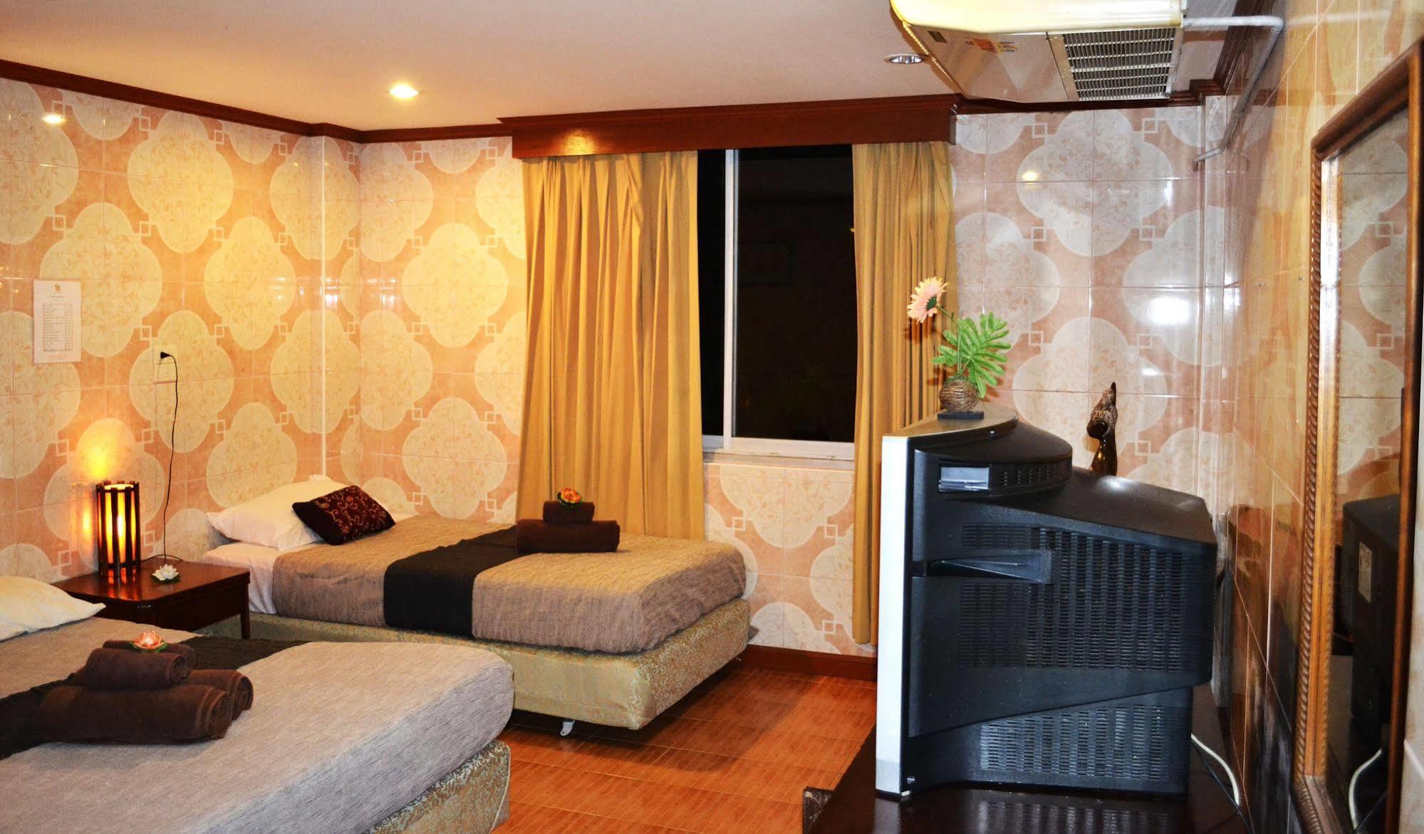 Welcome Marina Jomtien Beach Exterior photo